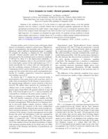 Force dynamics in weakly vibrated granular packings