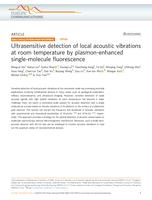 Ultrasensitive detection of local acoustic vibrations at room temperature by plasmon-enhanced single-molecule fluorescence